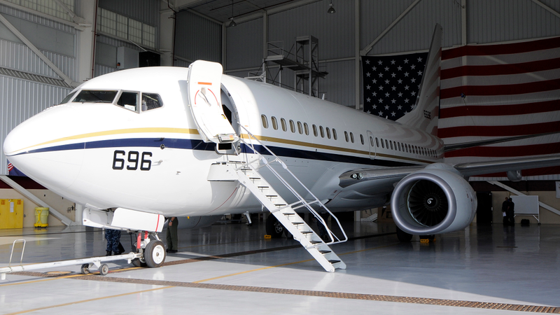 Illustration for article titled The US Navy Finally Retires The C-9B Skytrain II After 41 Years